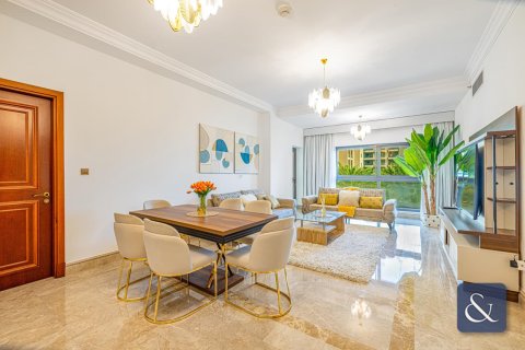 Appartement te huur in Palm Jumeirah, Dubai, VAE 2 slaapkamers, 185 vr.m., nr 667969 - foto 2