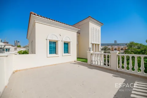 Villa para arrendamento em Jumeirah Village Triangle, Dubai, EAU 2 quartos, 250 m2 № 650263 - foto 15