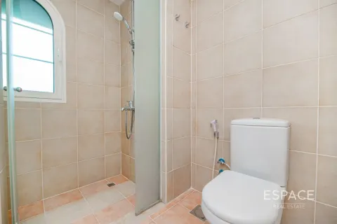Villa para arrendamento em Jumeirah Village Triangle, Dubai, EAU 2 quartos, 250 m2 № 650263 - foto 8