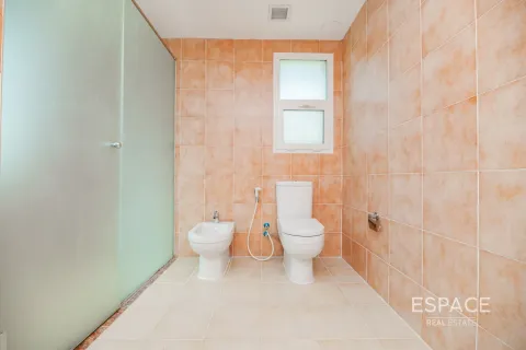 Villa para arrendamento em Jumeirah Village Triangle, Dubai, EAU 2 quartos, 250 m2 № 650263 - foto 12