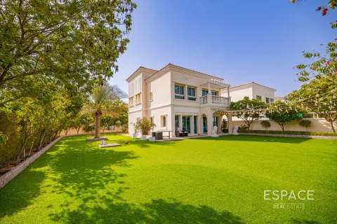 Villa para arrendamento em Jumeirah Village Triangle, Dubai, EAU 2 quartos, 250 m2 № 650263 - foto 18
