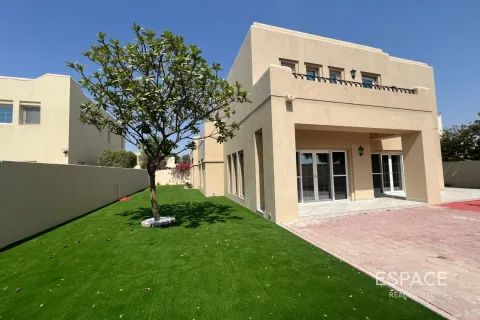 Villa in Arabian Ranches, Dubai, UAE 5 bedrooms, 476 sq.m. № 650262 - photo 19