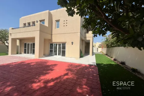 Villa in Arabian Ranches, Dubai, UAE 5 bedrooms, 476 sq.m. № 650262 - photo 2