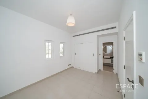 Villa in Arabian Ranches, Dubai, UAE 5 bedrooms, 476 sq.m. № 650262 - photo 12