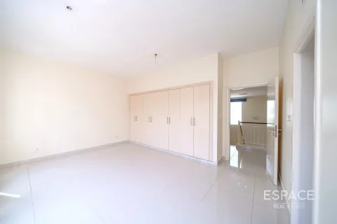 Villa The Springs, Dubaijā, AAE 3 istabas, 228 m2 Nr. 650264 - attēls 14