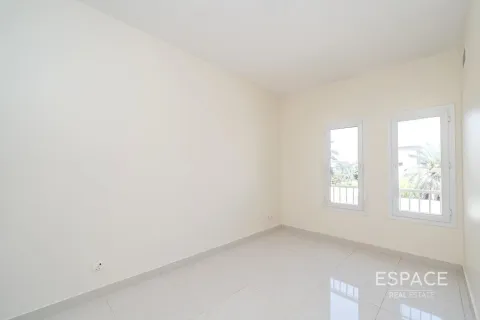 Villa The Springs, Dubaijā, AAE 3 istabas, 228 m2 Nr. 650264 - attēls 10