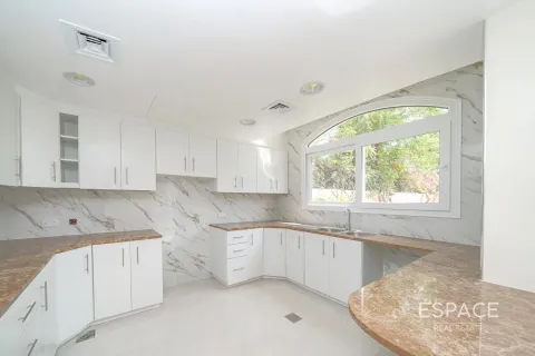 Villa The Springs, Dubaijā, AAE 3 istabas, 228 m2 Nr. 650264 - attēls 5