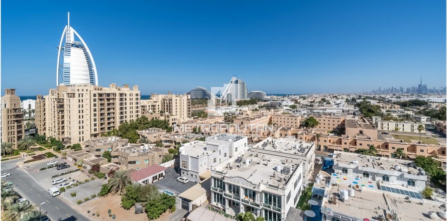 阿联酋 Dubai Umm Suqeim 公寓  1 卧, 76 平方米 , 编号 593107