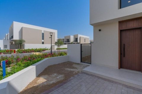 Huvila Town Square, Dubai, Arabiemiraatit 4 makuuhuonetta, 254 m2 № 703322 - kuva 21