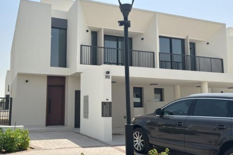 Huvila Town Square, Dubai, Arabiemiraatit 4 makuuhuonetta, 254 m2 № 703322 - kuva 2