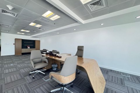 Üürile anda kontor asukohaga Business Bay, Dubai, AÜE: 268 m² Nr 632239 - pilt 8