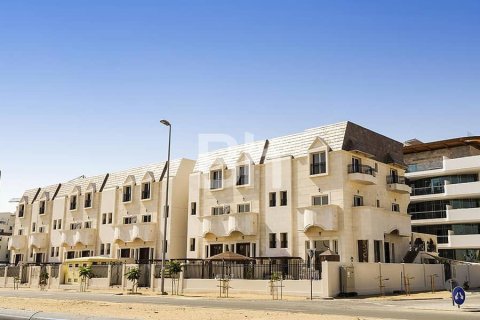 Maison de ville à louer à Jumeirah Village Circle, Dubai, EAU 4 chambres, 231 m2 № 645315 - photo 11
