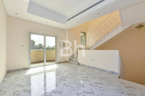 Maison de ville à louer à Jumeirah Village Circle, Dubai, EAU 4 chambres, 231 m2 № 645315 - photo 2