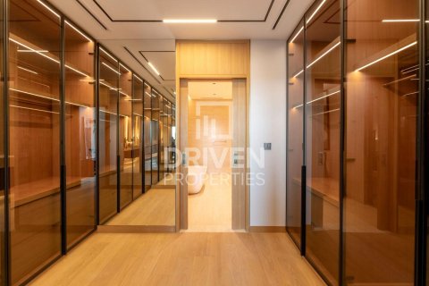 Huoneisto Jumeirah, Dubai, Arabiemiraatit 3 makuuhuonetta, 278.34 m2 № 742230 - kuva 15