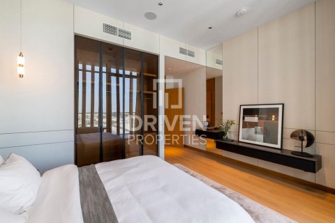 Huoneisto Jumeirah, Dubai, Arabiemiraatit 3 makuuhuonetta, 278.34 m2 № 742230 - kuva 28