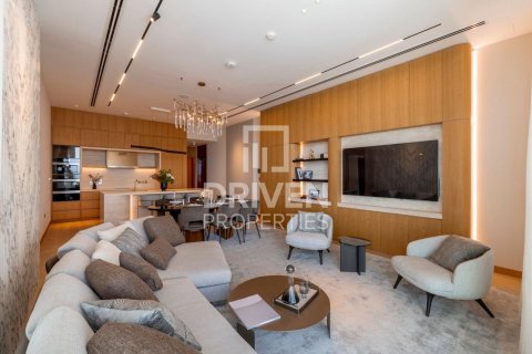 Huoneisto Jumeirah, Dubai, Arabiemiraatit 3 makuuhuonetta, 278.34 m2 № 742230 - kuva 2