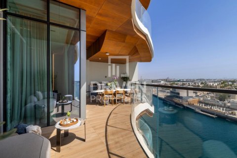Huoneisto Jumeirah, Dubai, Arabiemiraatit 3 makuuhuonetta, 278.34 m2 № 742230 - kuva 9