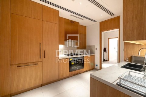 Huoneisto Jumeirah, Dubai, Arabiemiraatit 3 makuuhuonetta, 278.34 m2 № 742230 - kuva 19