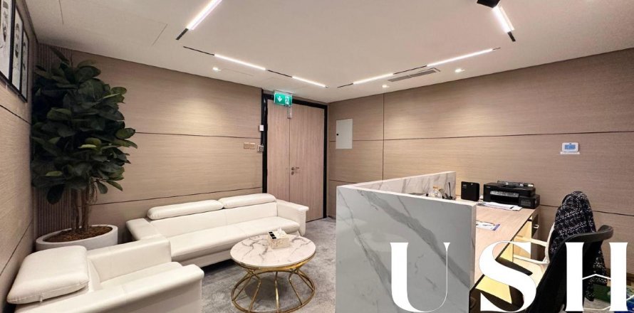 Zyrë në Business Bay, Dubai, Emiratet e Bashkuara Arabe 164 m2. № 623604
