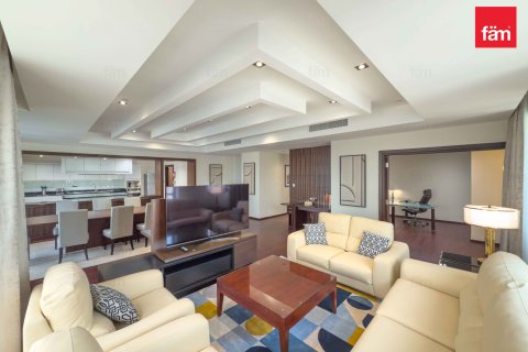 Penthouse à louer à Dubai, EAU 4 chambres, 516.1 m2 № 689167 - photo 3