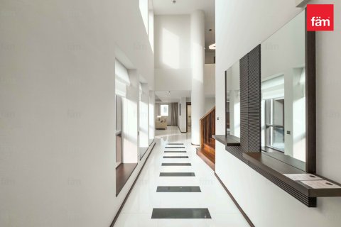 Penthouse à louer à Dubai, EAU 4 chambres, 516.1 m2 № 689167 - photo 11