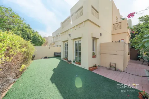 וילה למכירה ב The Lakes, Dubai, איחוד האמירויות  3 חדרי שינה, 243 מ"ר, מספר 649704 - תמונה 17