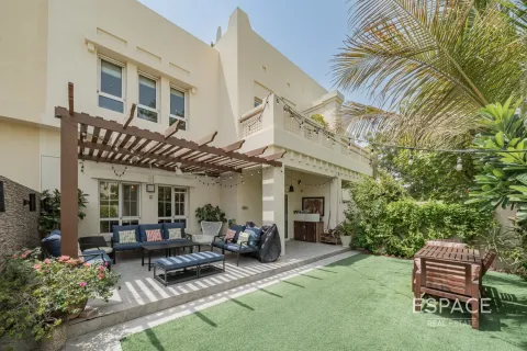 Villa til salgs i The Lakes, Dubai, Emiratene 3 soverom, 282 kvm Nr. 649705 - Foto 12