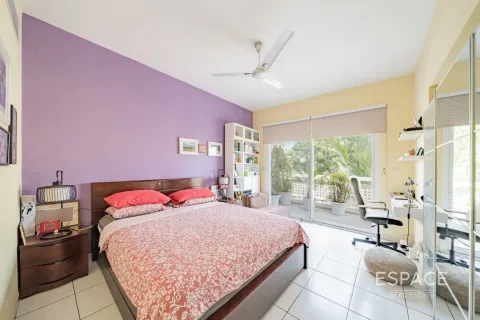 Villa til salgs i The Lakes, Dubai, Emiratene 3 soverom, 282 kvm Nr. 649705 - Foto 7