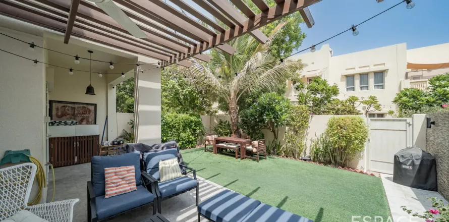 Villa i The Lakes, Dubai, Emiratene 3 soverom, 282 kvm nr. 649705