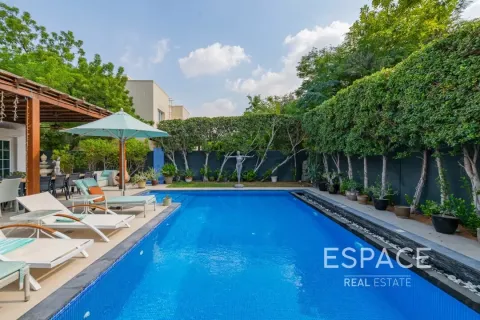 Villa itt: Meadows, Dubai, EAE, 5 hálószoba, 343 m², azonosító: 649707 - fénykép 2