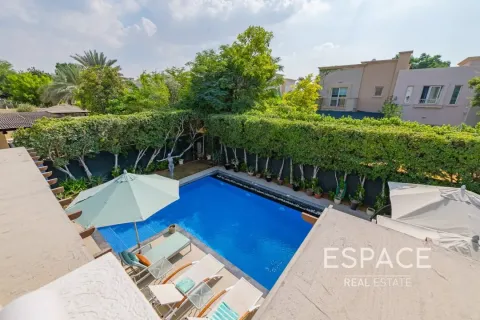 Villa itt: Meadows, Dubai, EAE, 5 hálószoba, 343 m², azonosító: 649707 - fénykép 17
