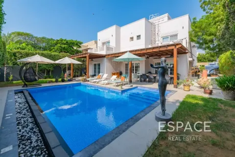 Villa itt: Meadows, Dubai, EAE, 5 hálószoba, 343 m², azonosító: 649707 - fénykép 1