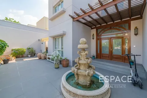 Villa itt: Meadows, Dubai, EAE, 5 hálószoba, 343 m², azonosító: 649707 - fénykép 15