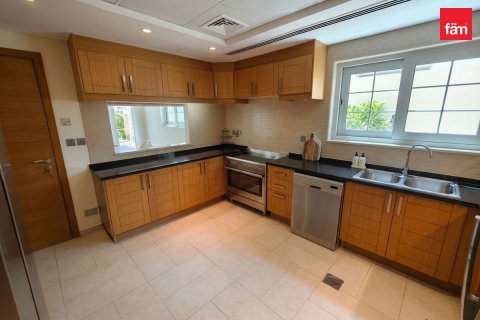 Villa sa Jumeirah Park, Dubai, UAE 5 silid-tulugan, 694.3 sq.m. № 726216 - larawan 11