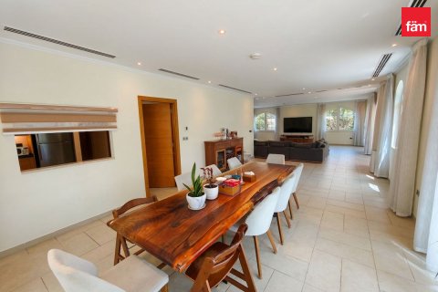 Villa sa Jumeirah Park, Dubai, UAE 5 silid-tulugan, 694.3 sq.m. № 726216 - larawan 8