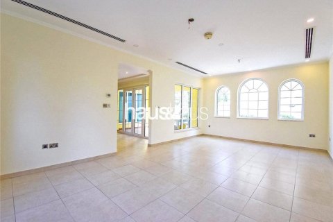 Vila v Jumeirah Park, Dubai, SAE 3 ložnice, 285 m² Č.: 625172 - fotografie 3