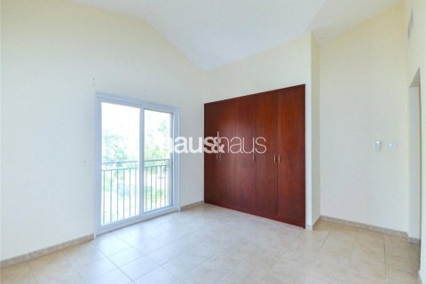 Vila di Dubai Investment Park, UAE 5 bilik tidur, 577 meter persegi № 625171 - foto 11