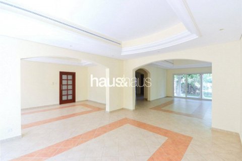 Vila di Dubai Investment Park, UAE 5 bilik tidur, 577 meter persegi № 625171 - foto 4