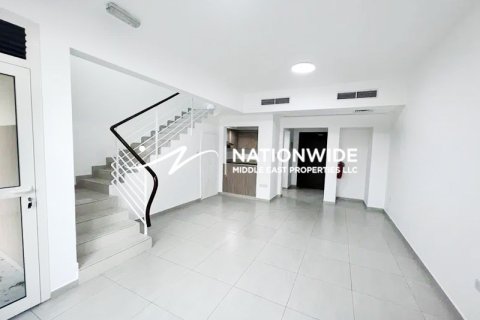 Townhouse de vânzare în Abu Dhabi, EAU 2 dormitoare, 161 mp.  №690732 - poză 2