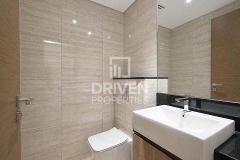 Apartmen di Business Bay, Dubai, UAE 2 bilik tidur, 102.29 meter persegi № 765696 - foto 15
