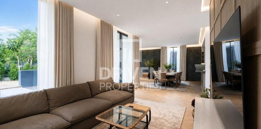 ویلا در Tilal Al Ghaf، Dubai ، امارات متحده عربی 5 خوابه ، 637.31 متر مربع.  شماره 765694