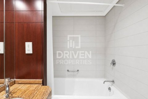 Downtown Dubai (Downtown Burj Dubai), Dubai, BAE’de kiralık daire 2 yatak odası, 120.59 m&sup2; No 765691 - fotoğraf 13