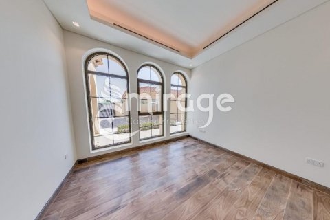 Vilă de vânzare în Abu Dhabi, EAU 5 dormitoare, 580 mp.  №596996 - poză 4
