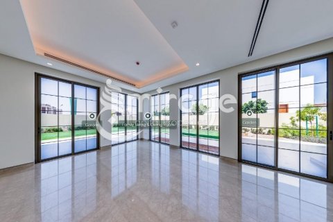 Vilă de vânzare în Abu Dhabi, EAU 5 dormitoare, 580 mp.  №596996 - poză 5