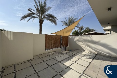 Vilă de închiriat în Arabian Ranches 3, Dubai, EAU 3 dormitoare, 129 mp.  №671319 - poză 1