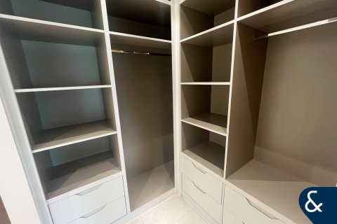 Vilă de închiriat în Jumeirah Golf Estates, Dubai, EAU 4 dormitoare, 178 mp.  №671317 - poză 16