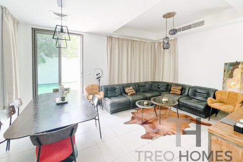 Townhouse in Reem, Dubai, UAE 3 bedrooms, 209 sq.m. № 597650 - photo 4