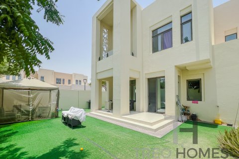 Townhouse in Reem, Dubai, UAE 3 bedrooms, 209 sq.m. № 597650 - photo 1