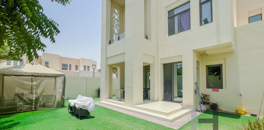 Townhouse in Reem, Dubai, UAE 3 bedrooms, 209 sq.m. № 597650