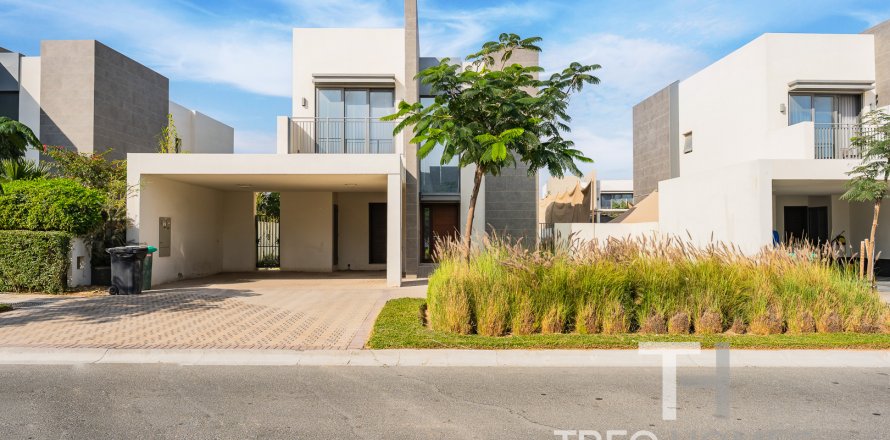 Villa in Dubai South (Dubai World Central), UAE 3 bedrooms, 520 sq.m. № 597651